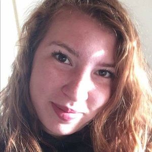 Meet your Posher, Danika